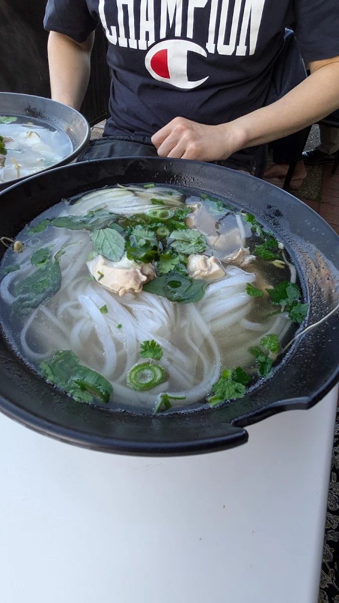 雞肉河粉, Bambys